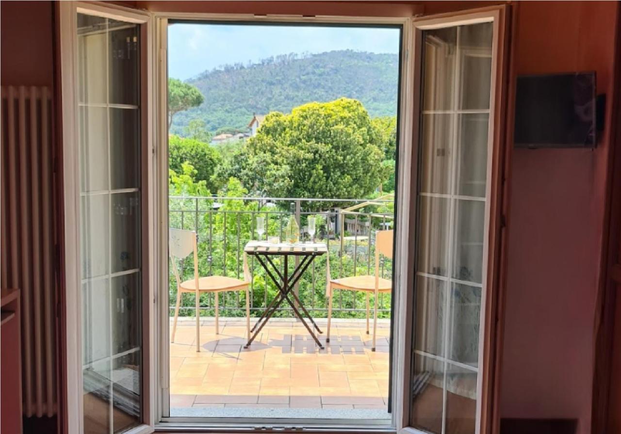 La Terrazza Sui Limoni - Suite Degli Ospiti - Mare, Escursioni A Piedi O Bike, Falesie Per Arrampicate Cisano sul Neva Zewnętrze zdjęcie